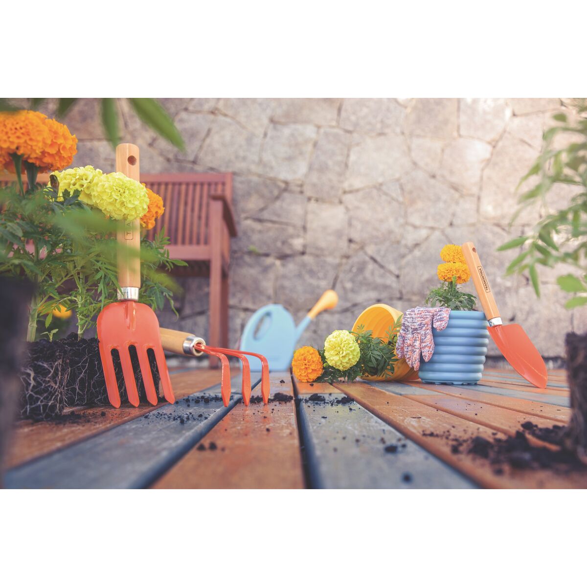 Jogo para Jardinagem Tramontina 3 Peças – Ferramentas Metálicas com Cabo de Madeira