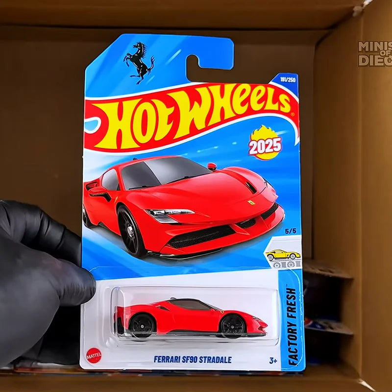 Hot Wheels 2025 Case J – Miniaturas 1:64 Ferrari SF90, Mercedes-AMG, Renault F1 e Mustang – Coleção Diecast C4982