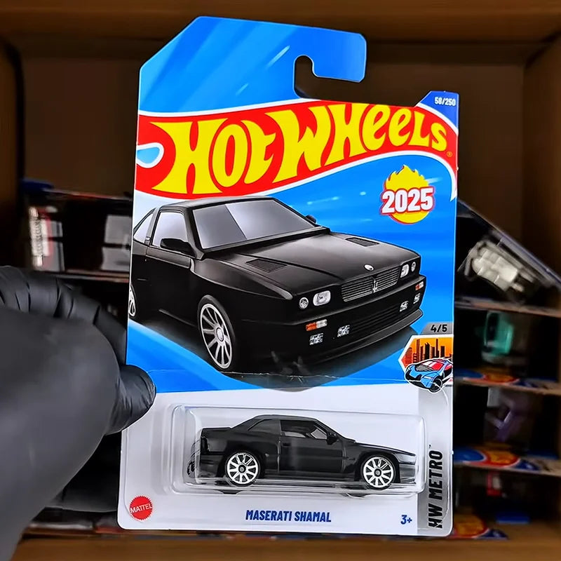 Hot Wheels 2025 Case J – Miniaturas 1:64 Ferrari SF90, Mercedes-AMG, Renault F1 e Mustang – Coleção Diecast C4982