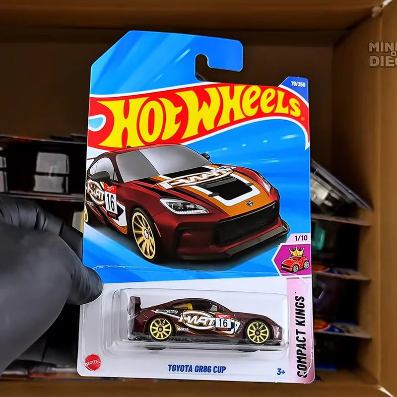 Hot Wheels 2025 Case J – Miniaturas 1:64 Ferrari SF90, Mercedes-AMG, Renault F1 e Mustang – Coleção Diecast C4982