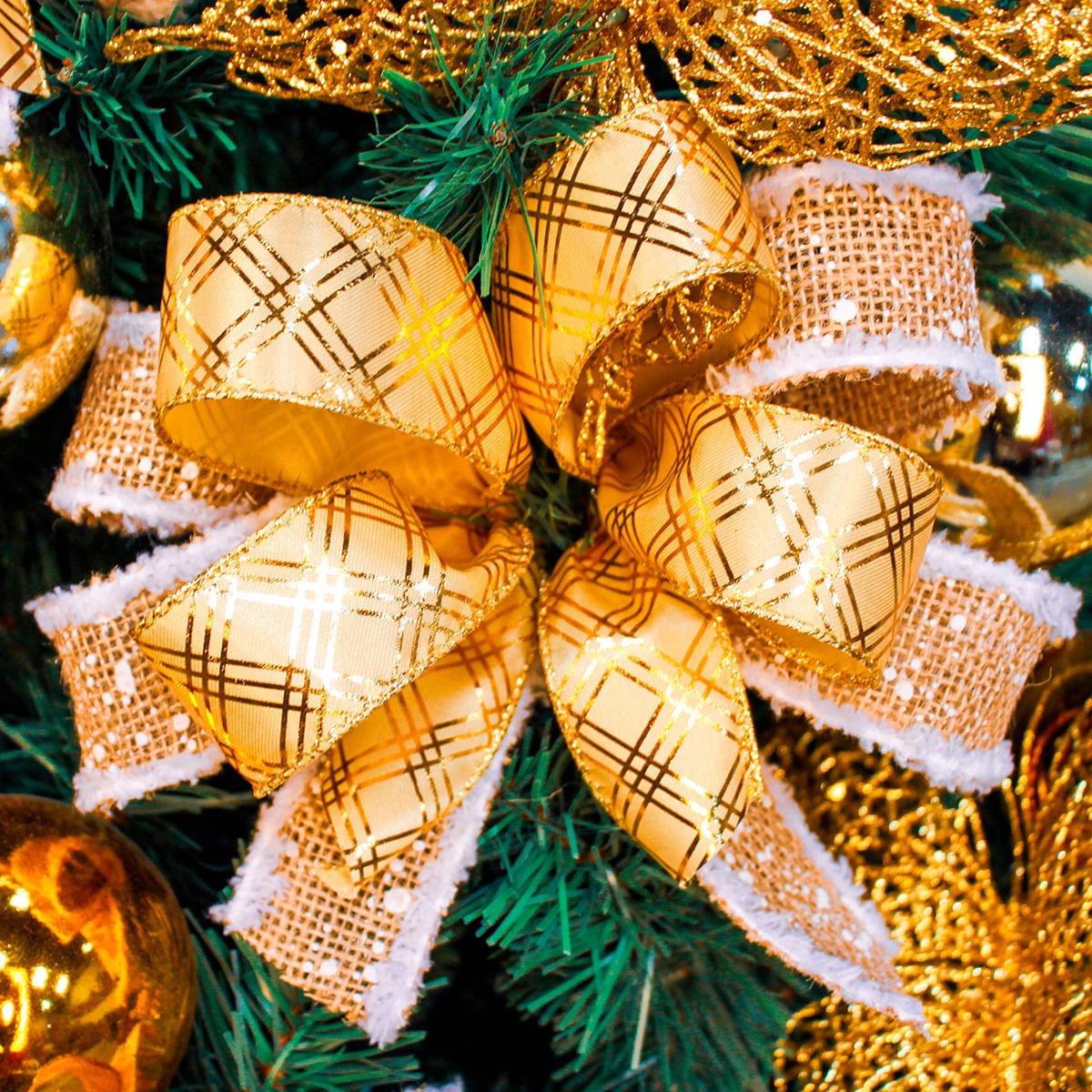Kit Decoração Árvore de Natal Dourada 150cm Merita – Elegância e Sofisticação em Cada Detalhe