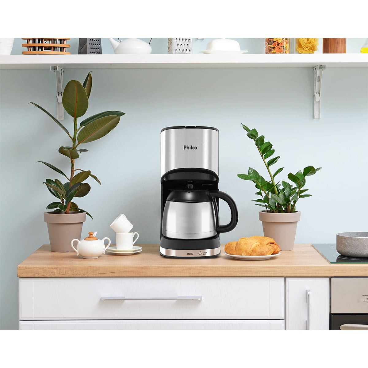 Cafeteira Philco PCFE02 30 Cafezinhos 1L 700W – Praticidade e Sabor no Seu Dia a Dia