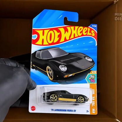 Hot Wheels 2025 Case J – Miniaturas 1:64 Ferrari SF90, Mercedes-AMG, Renault F1 e Mustang – Coleção Diecast C4982