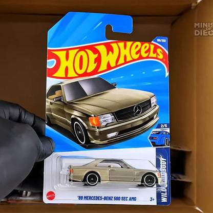 Hot Wheels 2025 Case J – Miniaturas 1:64 Ferrari SF90, Mercedes-AMG, Renault F1 e Mustang – Coleção Diecast C4982