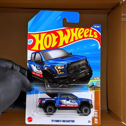 Hot Wheels 2025 Case J – Miniaturas 1:64 Ferrari SF90, Mercedes-AMG, Renault F1 e Mustang – Coleção Diecast C4982