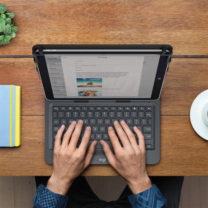 Capa com Teclado Bluetooth Logitech Universal Folio para Tablets 9-10” Android, Apple e Windows – Preto